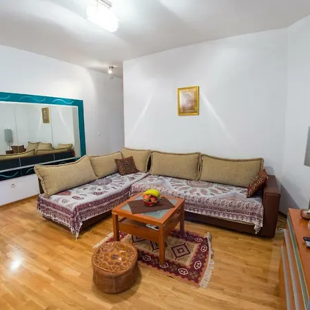 Centerpoint Studio * موستار